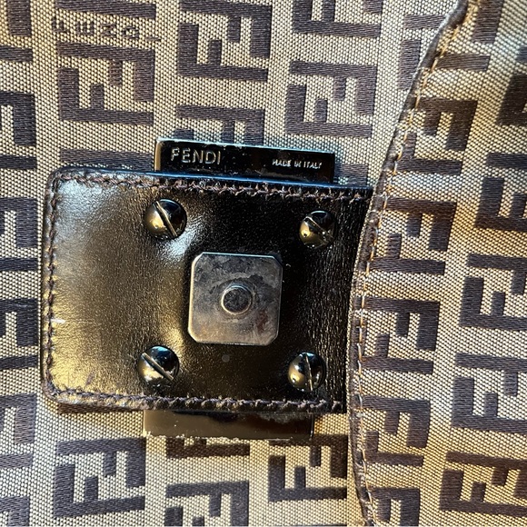 Zucchino canvas double flap Fendi purse - Picture 3 of 11